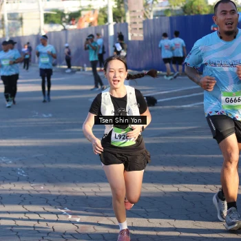 Runner Photo 1549613