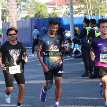 Runner Photo 1549757