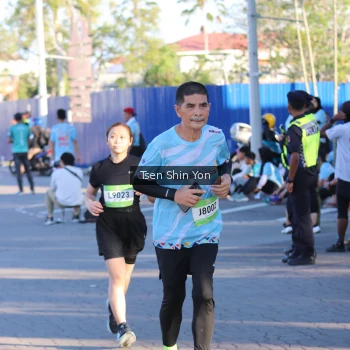 Runner Photo 1549789