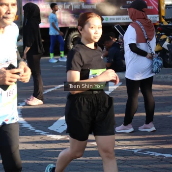 Runner Photo 1549794