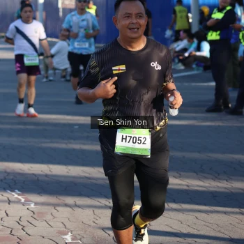 Runner Photo 1549894