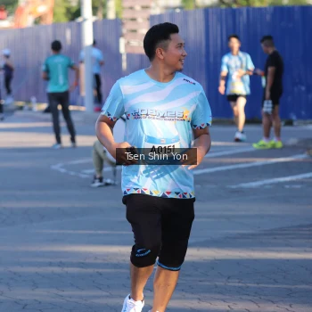 Runner Photo 1549915