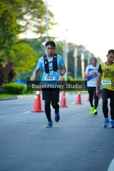 Runner Photo 1550331