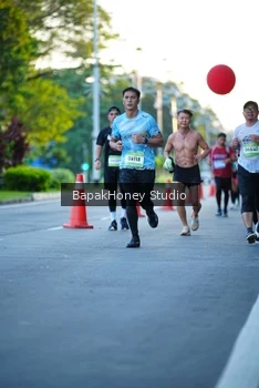 Runner Photo 1550379