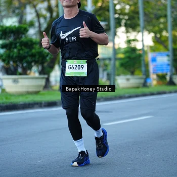 Runner Photo 1550415