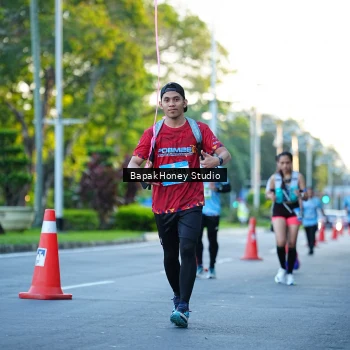Runner Photo 1550417