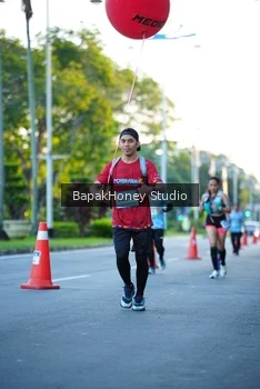 Runner Photo 1550421