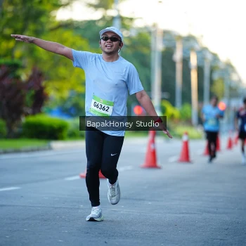 Runner Photo 1550493