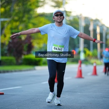 Runner Photo 1550500