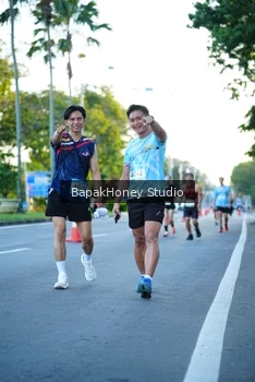 Runner Photo 1550560
