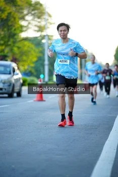 Runner Photo 1550573