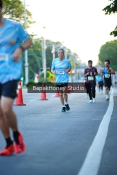 Runner Photo 1550579
