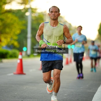 Runner Photo 1550764