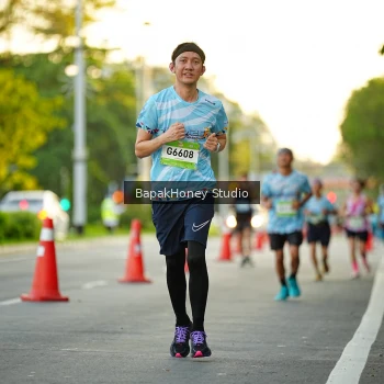 Runner Photo 1550766