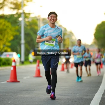 Runner Photo 1550768