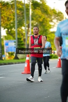 Runner Photo 1550942