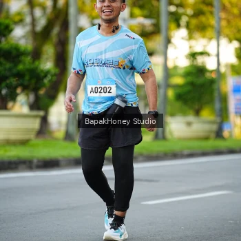 Runner Photo 1551113