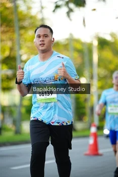 Runner Photo 1551561
