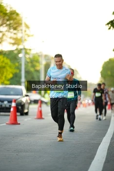 Runner Photo 1551833