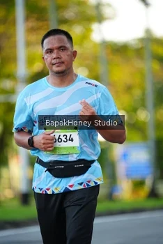 Runner Photo 1552034