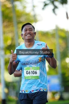 Runner Photo 1552371