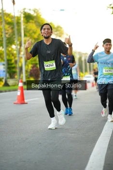 Runner Photo 1553339