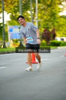 Runner Photo 1553477