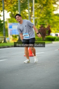 Runner Photo 1553478