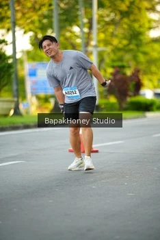 Runner Photo 1553479