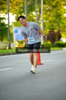 Runner Photo 1553480