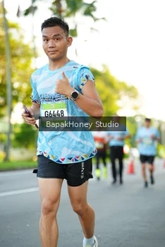Runner Photo 1553597