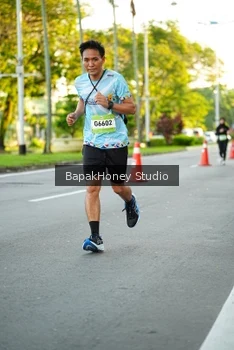 Runner Photo 1553617