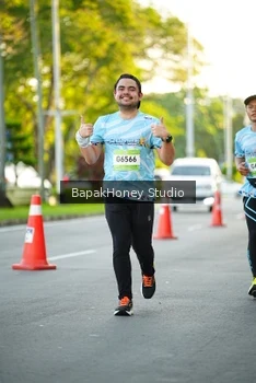 Runner Photo 1553670