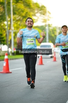Runner Photo 1553677