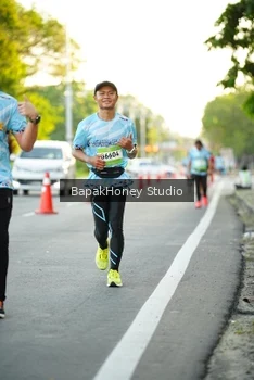 Runner Photo 1553678