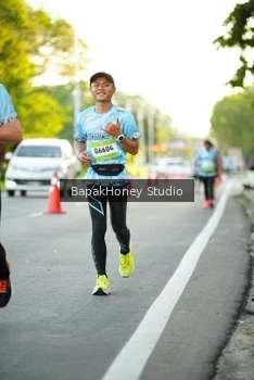 Runner Photo 1553681