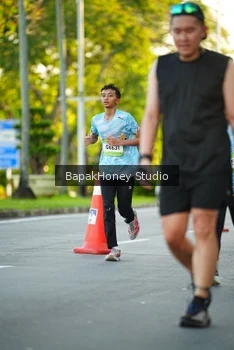Runner Photo 1553695