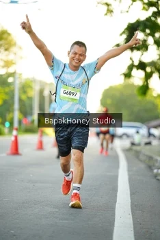 Runner Photo 1553714