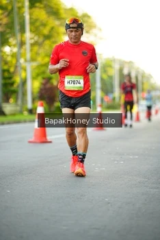 Runner Photo 1553725