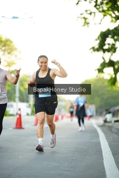 Runner Photo 1553755