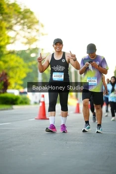 Runner Photo 1553783