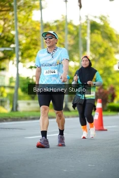 Runner Photo 1553837