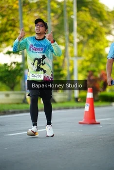 Runner Photo 1554079