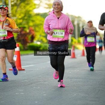 Runner Photo 1554115