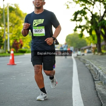 Runner Photo 1554126