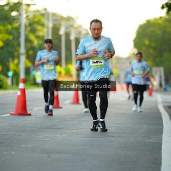 Runner Photo 1554128