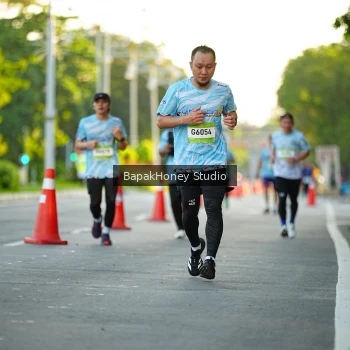 Runner Photo 1554129