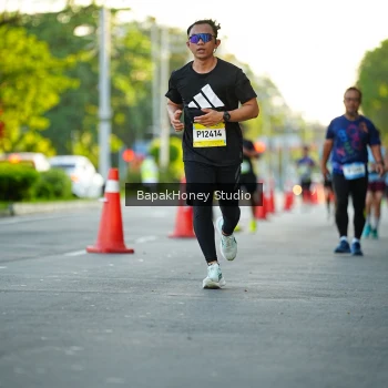 Runner Photo 1554172