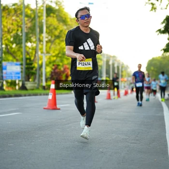 Runner Photo 1554194
