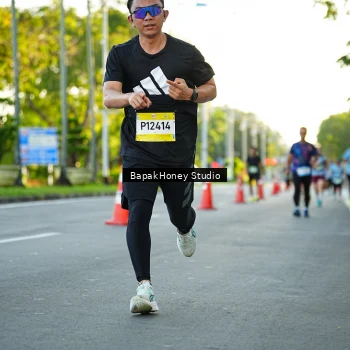 Runner Photo 1554198